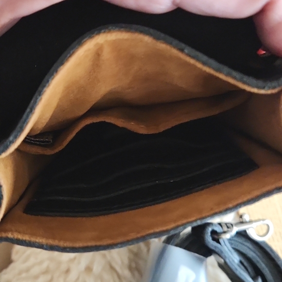 New IOB Patricia Nash Hand-tooled Black Leather Crossbody Bag 🖤 - Picture 7 of 10